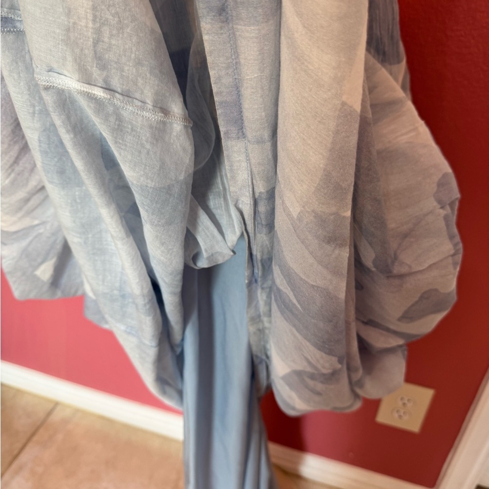 Anne Gorke Elegant Blue Patterned Dress - Picture 3 of 13